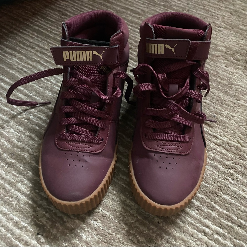 Puma Carina Burgundy Gum sole high top sneakers size 7